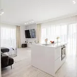 Floor Luxury Apartment- Family Friendly - Mountain View - Huge Balcony - Апартаменты *