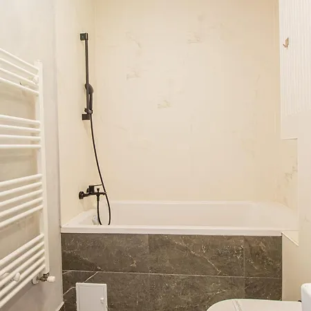 Luxury 2br 10thfloor Mountain View Large Balcony Floor Heating New Building Board Games Self Check-in Shopping Center 360 Tour Free Parking דירה *