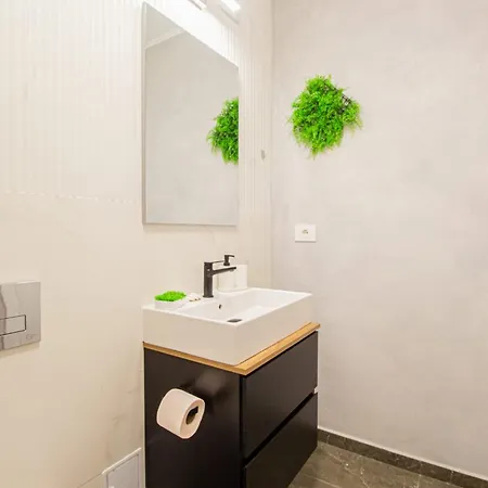Mohost View 2br - Luxury With Mountains View Apartment Brasov
