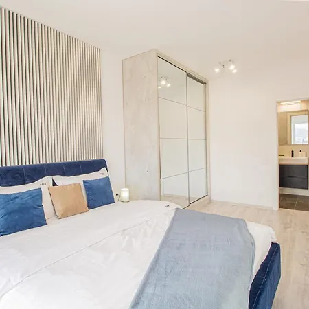 Apartment Mohost View 2br - Luxury With Mountains View *