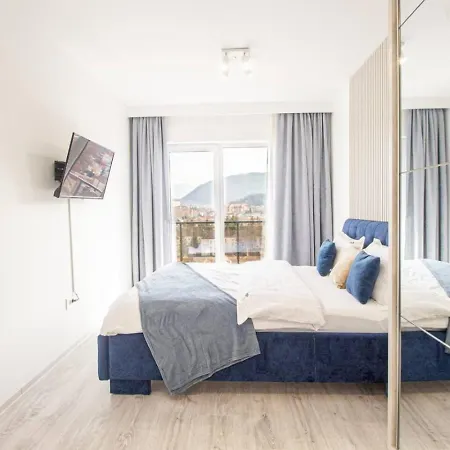 Apartment Floor Luxury Apartment- Family Friendly - Mountain View - Huge Balcony Brasov