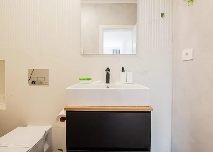 Mohost View- Mountain View - Large Balcony - 10th Floor Daire *