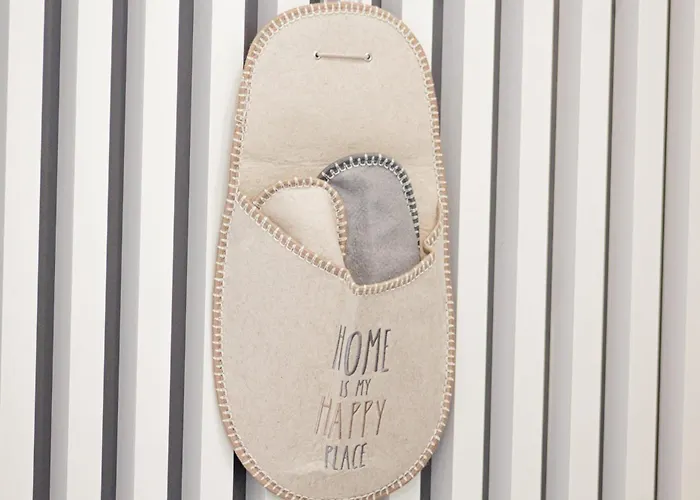 Spacious Holiday New Apartment- Family Friendly - Mountain View - Huge Balcony - Top Floor - Acs - Outlet Mall - Grocery