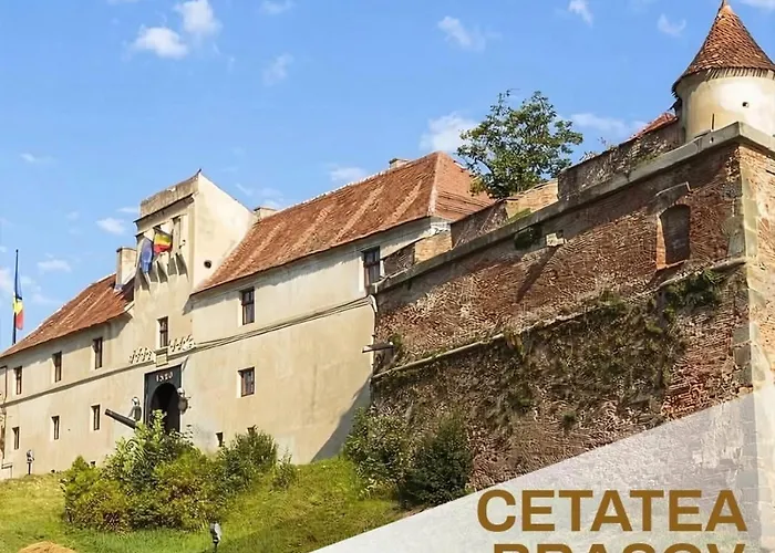 Spacious Holiday New Apartment- Family Friendly - Mountain View - Huge Balcony - Top Floor - Acs - Outlet Mall - Grocery Brașov